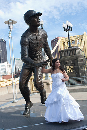 pittsburgh-wedding-statue